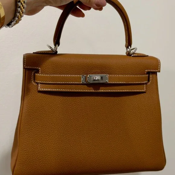 HERMÈS - Kelly 25 Togo, Gold/Palladium - Picture 2 of 10